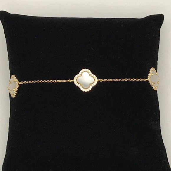 18k Mother of Pearl Bracelet - Picture 7 of 10